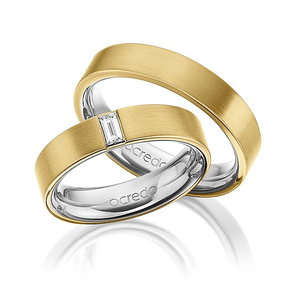 Paar bicolor Trauringe/Eheringe in außen Gelbgold 585 , innen Graugold 585 mit zus. 0,2 ct. Baguette-Diamant tw, vs von acredo - A-1470-9 Paar bicolor Trauringe/Eheringe in außen Gelbgold 585 , innen Graugold 585 mit zus. 0,2 ct. Baguette-Diamant tw, vs von acredo - A-1470-9