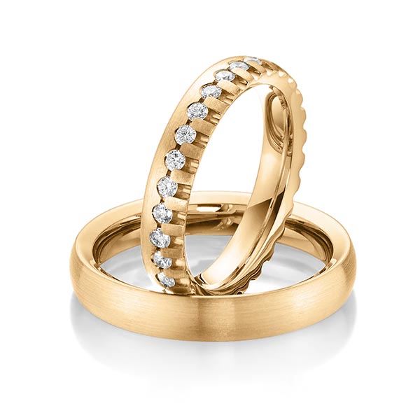 Paar klassische Memoire-Trauringe/Eheringe in aussen Roségold 585 , innen Roségold 585 vollausgefasst mit zus. 0,85 ct. Brillant tw, si von Steinberg - Q-1470-7 Paar klassische Memoire-Trauringe/Eheringe in aussen Roségold 585 , innen Roségold 585 vollausgefasst mit zus. 0,85 ct. Brillant tw, si von Steinberg - Q-1470-7