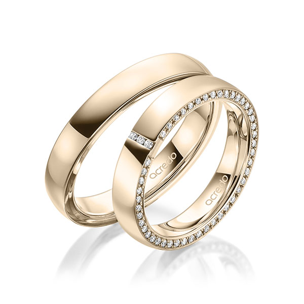 Paar klassische Memoire-Trauringe/Eheringe in außen Signature Gold 585 , innen Signature Gold 585 vollausgefasst mit zus. 0,279 ct. Brillant tw, si von acredo - A-1939-12 Paar klassische Memoire-Trauringe/Eheringe in außen Signature Gold 585 , innen Signature Gold 585 vollausgefasst mit zus. 0,279 ct. Brillant tw, si von acredo - A-1939-12