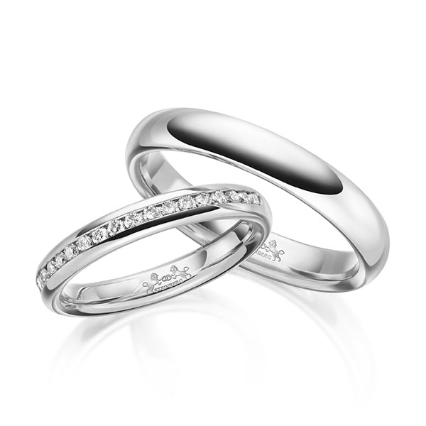Paar klassische Memoire-Trauringe/Eheringe in außen Weißgold 585 , innen Weißgold 585 halbausgefasst mit zus. 0,3 ct. Brillant tw, si von Steinberg - Q-1638-5 Paar klassische Memoire-Trauringe/Eheringe in außen Weißgold 585 , innen Weißgold 585 halbausgefasst mit zus. 0,3 ct. Brillant tw, si von Steinberg - Q-1638-5