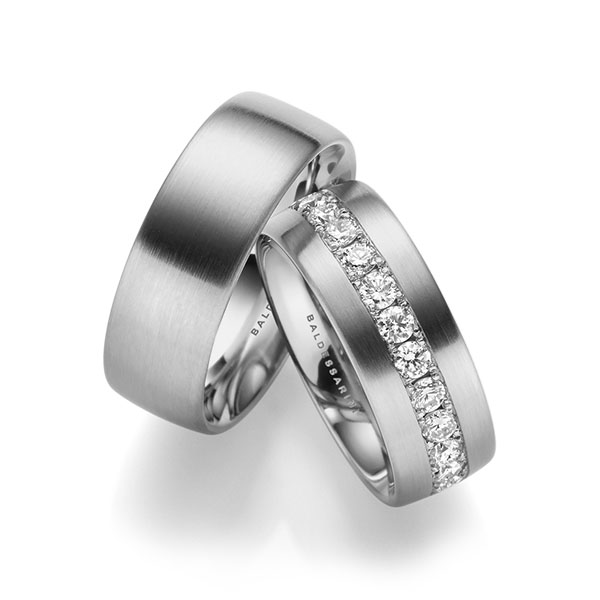 Paar klassische Memoire-Trauringe/Eheringe in Edelstahl vollausgefasst mit zus. 1,68 ct. Brillant tw, si - H-1023-1 Paar klassische Memoire-Trauringe/Eheringe in Edelstahl vollausgefasst mit zus. 1,68 ct. Brillant tw, si - H-1023-1