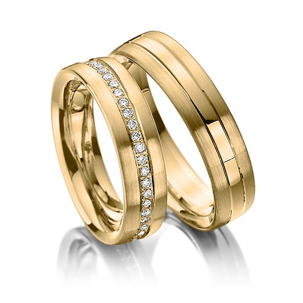 Paar klassische Memoire-Trauringe/Eheringe in Gelbgold 585 vollausgefasst mit zus. 0,48 ct. Brillant tw, si von Steinberg - Q-1090-3 Paar klassische Memoire-Trauringe/Eheringe in Gelbgold 585 vollausgefasst mit zus. 0,48 ct. Brillant tw, si von Steinberg - Q-1090-3