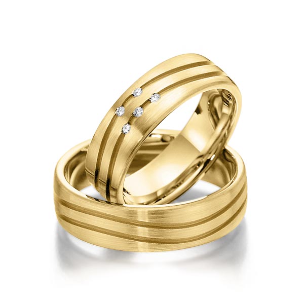 Paar klassische Trauringe/Eheringe in außen Gelbgold 585 , innen Gelbgold 585 mit zus. 0,05 ct. Brillant tw, si von Steinberg - T-1066-4 Paar klassische Trauringe/Eheringe in außen Gelbgold 585 , innen Gelbgold 585 mit zus. 0,05 ct. Brillant tw, si von Steinberg - T-1066-4