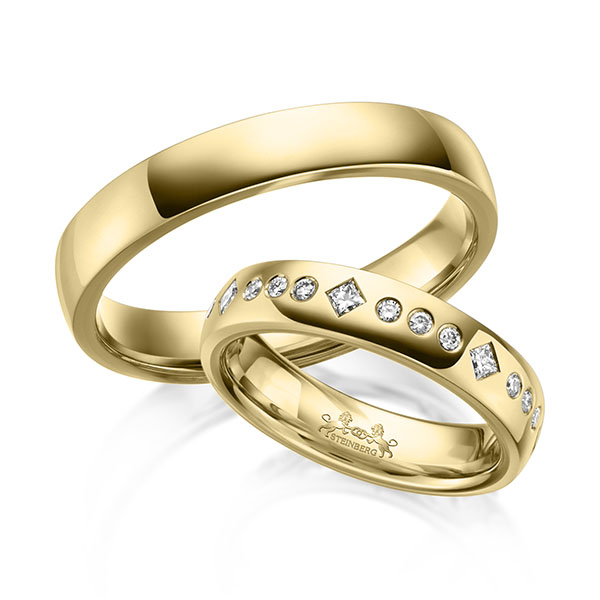 Paar klassische Trauringe/Eheringe in außen Gelbgold 585 , innen Gelbgold 585 mit zus. 0,42 ct. Prinzess-Diamant & Brillant tw, si von Steinberg - Q-1628-5 Paar klassische Trauringe/Eheringe in außen Gelbgold 585 , innen Gelbgold 585 mit zus. 0,42 ct. Prinzess-Diamant & Brillant tw, si von Steinberg - Q-1628-5