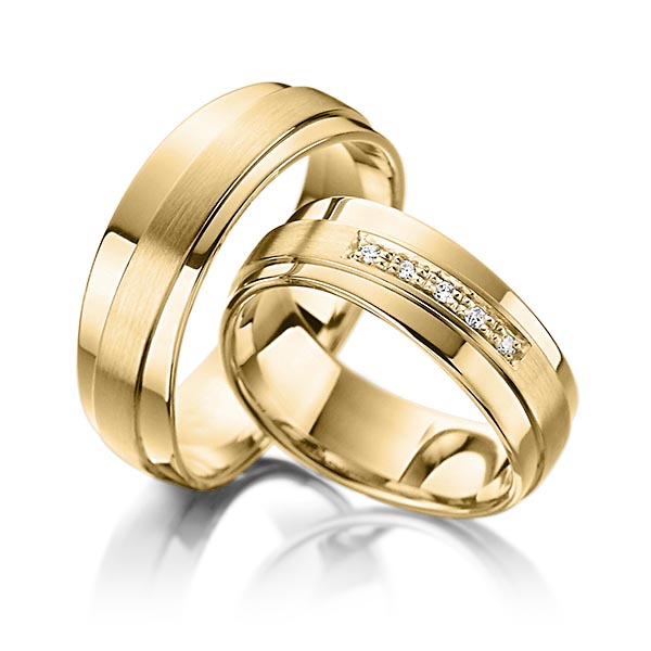 Paar klassische Trauringe/Eheringe in Gelbgold 585 mit zus. 0,05 ct. Brillant tw, si von Steinberg - T-1126-3 Paar klassische Trauringe/Eheringe in Gelbgold 585 mit zus. 0,05 ct. Brillant tw, si von Steinberg - T-1126-3