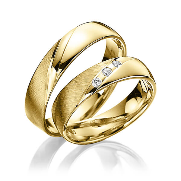 Paar klassische Trauringe/Eheringe in Gelbgold 585 mit zus. 0,06 ct. Brillant tw, si von Steinberg - T-1124-3 Paar klassische Trauringe/Eheringe in Gelbgold 585 mit zus. 0,06 ct. Brillant tw, si von Steinberg - T-1124-3