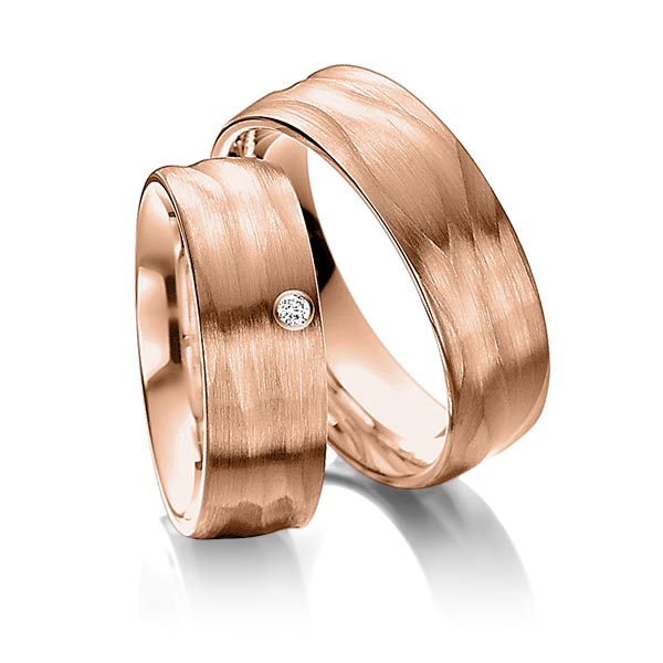 Paar klassische Trauringe/Eheringe in Rotgold 375 mit zus. 0,03 ct. Brillant tw, si von Steinberg - T-1104-4 Paar klassische Trauringe/Eheringe in Rotgold 375 mit zus. 0,03 ct. Brillant tw, si von Steinberg - T-1104-4