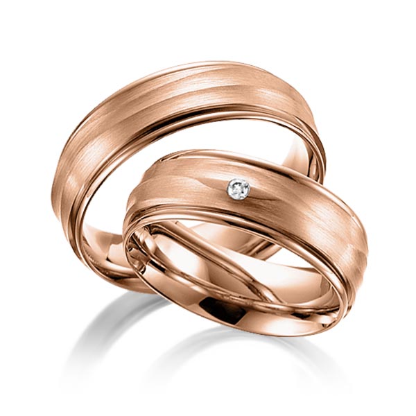 Paar klassische Trauringe/Eheringe in Rotgold 375 mit zus. 0,03 ct. Brillant tw, si von Steinberg - T-1110-4 Paar klassische Trauringe/Eheringe in Rotgold 375 mit zus. 0,03 ct. Brillant tw, si von Steinberg - T-1110-4