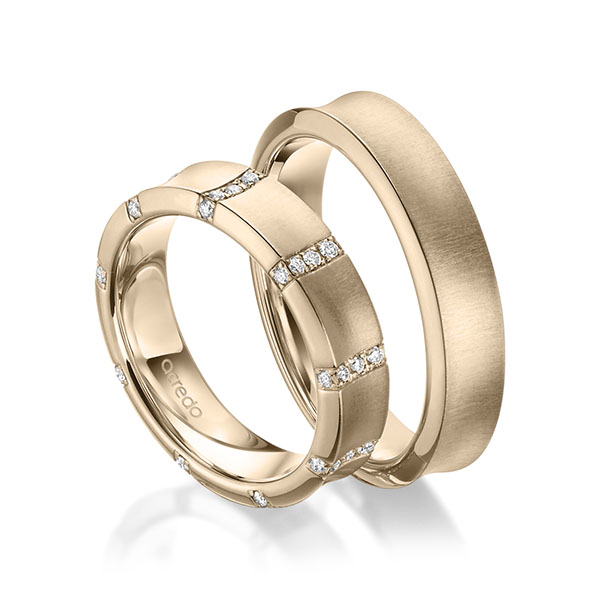 Paar klassische Trauringe/Eheringe in Signature Gold 585 mit zus. 0,36 ct. Brillant tw, si von acredo - A-1970-12 Paar klassische Trauringe/Eheringe in Signature Gold 585 mit zus. 0,36 ct. Brillant tw, si von acredo - A-1970-12