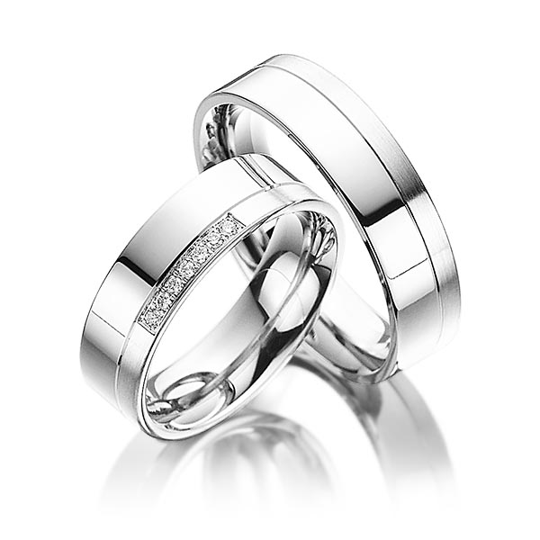 Paar klassische Trauringe/Eheringe in Weissgold 585 mit zus. 0,07 ct. Brillant tw, si von Steinberg - Q-1089-2 Paar klassische Trauringe/Eheringe in Weissgold 585 mit zus. 0,07 ct. Brillant tw, si von Steinberg - Q-1089-2