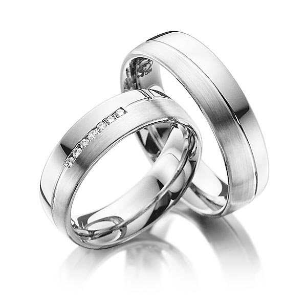 Paar klassische Trauringe/Eheringe in Weissgold 585 mit zus. 0,07 ct. Brillant tw, si von Steinberg - Q-1092-2 Paar klassische Trauringe/Eheringe in Weissgold 585 mit zus. 0,07 ct. Brillant tw, si von Steinberg - Q-1092-2