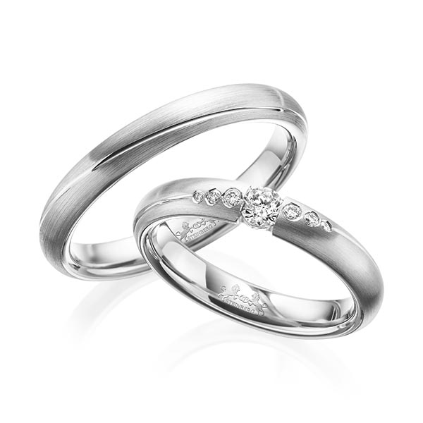 Paar klassische Trauringe/Eheringe in Weißgold 585 mit zus. 0,18 ct. Brillant tw, si von Steinberg - Q-1576-4 Paar klassische Trauringe/Eheringe in Weißgold 585 mit zus. 0,18 ct. Brillant tw, si von Steinberg - Q-1576-4