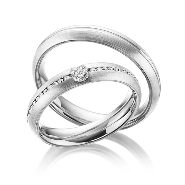 Paar klassische Trauringe/Eheringe in Weissgold 585 mit zus. 0,22 ct. Brillant tw, si von Steinberg - Q-1481-4 Paar klassische Trauringe/Eheringe in Weissgold 585 mit zus. 0,22 ct. Brillant tw, si von Steinberg - Q-1481-4