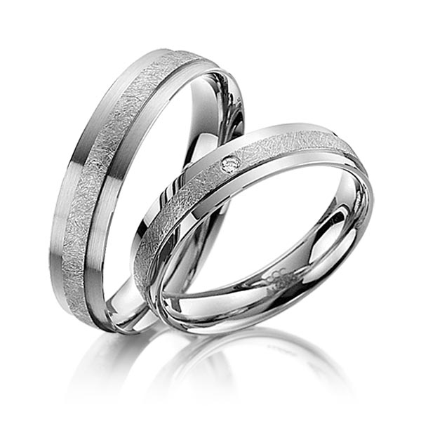 Set Klassieke trouwringen in dark grey gold 14 kt. met in totaal 0,015 ct. Briljant tw/si van acredo - A-4011-6 Set Klassieke trouwringen in dark grey gold 14 kt. met in totaal 0,015 ct. Briljant tw/si van acredo - A-4011-6