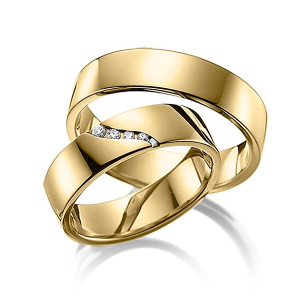 Set klassieke trouwringen in geelgoud 14 kt. met in totaal 0,058 ct. Briljant tw/si van acredo - A-6005-3 Set klassieke trouwringen in geelgoud 14 kt. met in totaal 0,058 ct. Briljant tw/si van acredo - A-6005-3