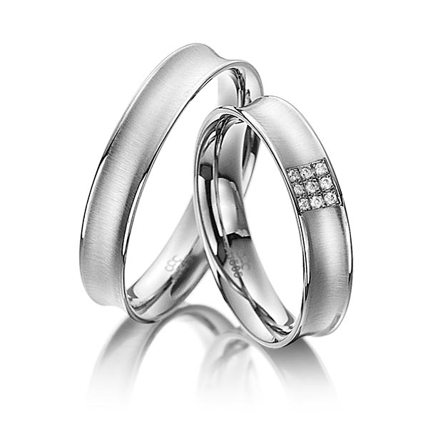 Set klassieke trouwringen in grijsgoud 14 kt. met in totaal 0,045 ct. Briljant tw,vs van acredo - A-4001-4 Set klassieke trouwringen in grijsgoud 14 kt. met in totaal 0,045 ct. Briljant tw,vs van acredo - A-4001-4