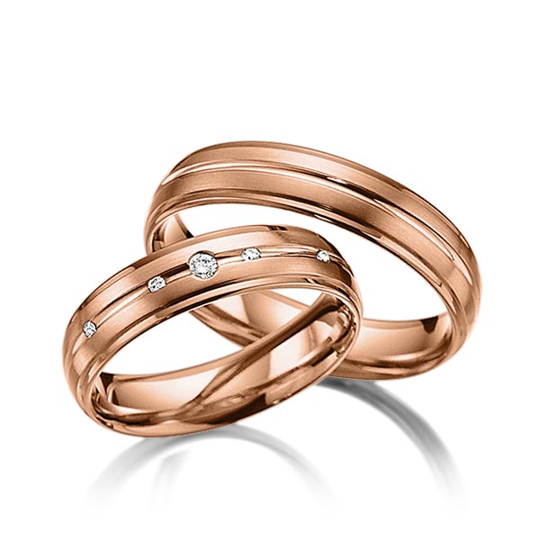Set Klassieke trouwringen in roodgoud 14 kt. met in totaal 0,062 ct. Briljant tw/si van acredo - A-3015-3 Set Klassieke trouwringen in roodgoud 14 kt. met in totaal 0,062 ct. Briljant tw/si van acredo - A-3015-3