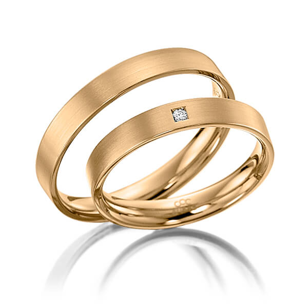 Set klassieke trouwringen in roségoud 14 kt. met in totaal 0,015 ct. Briljant tw/si van acredo - A-4012-6 Set klassieke trouwringen in roségoud 14 kt. met in totaal 0,015 ct. Briljant tw/si van acredo - A-4012-6