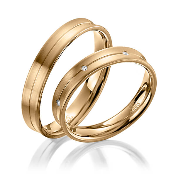 Set Klassieke trouwringen in roségoud 14 kt. met in totaal 0,056 ct. Briljant tw/si van acredo - A-4002-5 Set Klassieke trouwringen in roségoud 14 kt. met in totaal 0,056 ct. Briljant tw/si van acredo - A-4002-5