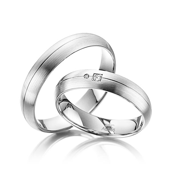 Set Klassieke trouwringen in witgoud 14 kt. met in totaal 0,035 ct. Princess-Diamant & Briljant tw/si van acredo - A-4005-1 Set Klassieke trouwringen in witgoud 14 kt. met in totaal 0,035 ct. Princess-Diamant & Briljant tw/si van acredo - A-4005-1