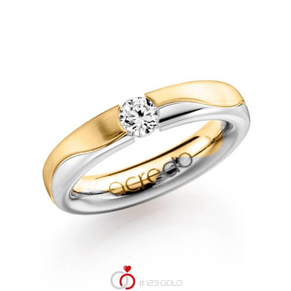 Bicolor trouwring in geelgoud 14 kt. witgoud 14 kt. met 0,3 ct. Briljant tw/si van acredo - A-1120-5 Bicolor trouwring in geelgoud 14 kt. witgoud 14 kt. met 0,3 ct. Briljant tw/si van acredo - A-1120-5