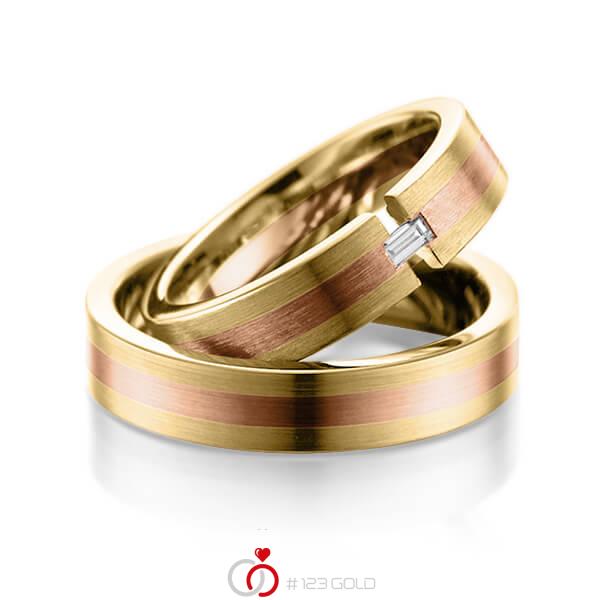 Paar bicolor Trauringe/Eheringe in Gelbgold 585 Rotgold 585 mit zus. 0,05 ct. Baguette-Diamant tw, vs von 123gold - Y-1075-17 Paar bicolor Trauringe/Eheringe in Gelbgold 585 Rotgold 585 mit zus. 0,05 ct. Baguette-Diamant tw, vs von 123gold - Y-1075-17