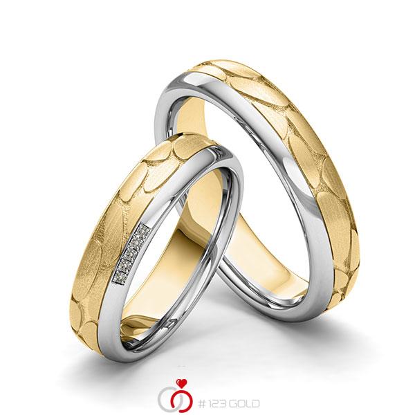 Paar bicolor Trauringe/Eheringe in Graugold 585 Gelbgold 585 Laser Struktur mit zus. 0,025 ct. Brillant tw, si von 123gold - Y-1388-10 Paar bicolor Trauringe/Eheringe in Graugold 585 Gelbgold 585 Laser Struktur mit zus. 0,025 ct. Brillant tw, si von 123gold - Y-1388-10