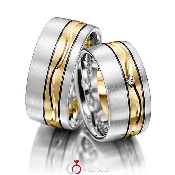Paar bicolor Trauringe/Eheringe in Weißgold 585 Gelbgold 585 mit zus. 0,015 ct. Brillant tw, si von Merii - M-1068-2 Paar bicolor Trauringe/Eheringe in Weißgold 585 Gelbgold 585 mit zus. 0,015 ct. Brillant tw, si von Merii - M-1068-2