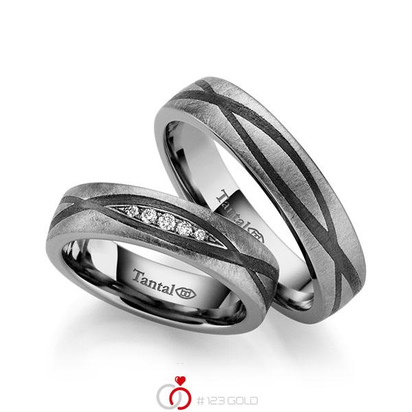 Paar Carbon Trauringe/Eheringe in Tantal 900 mit zus. 0,07 ct. Brillant tw, si - UQ-1079-1 Paar Carbon Trauringe/Eheringe in Tantal 900 mit zus. 0,07 ct. Brillant tw, si - UQ-1079-1
