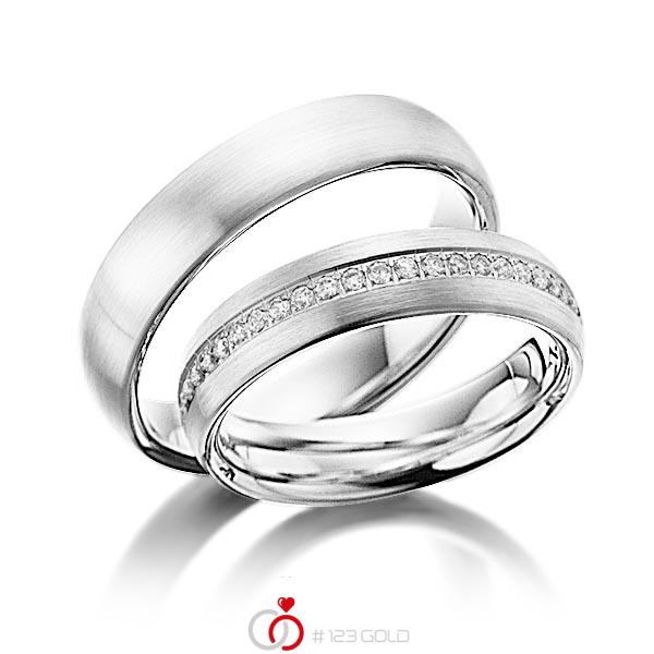 Paar klassische Memoire-Trauringe/Eheringe in außen Weißgold 585 , innen Weißgold 585 halbausgefasst mit zus. 0,22 ct. Brillant tw, si von Steinberg - Q-1216-7 Paar klassische Memoire-Trauringe/Eheringe in außen Weißgold 585 , innen Weißgold 585 halbausgefasst mit zus. 0,22 ct. Brillant tw, si von Steinberg - Q-1216-7