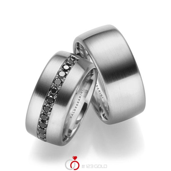 Paar klassische Memoire-Trauringe/Eheringe in Edelstahl halbausgefasst mit zus. 0,6 ct. Brillant schwarz - H-1025-1 Paar klassische Memoire-Trauringe/Eheringe in Edelstahl halbausgefasst mit zus. 0,6 ct. Brillant schwarz - H-1025-1
