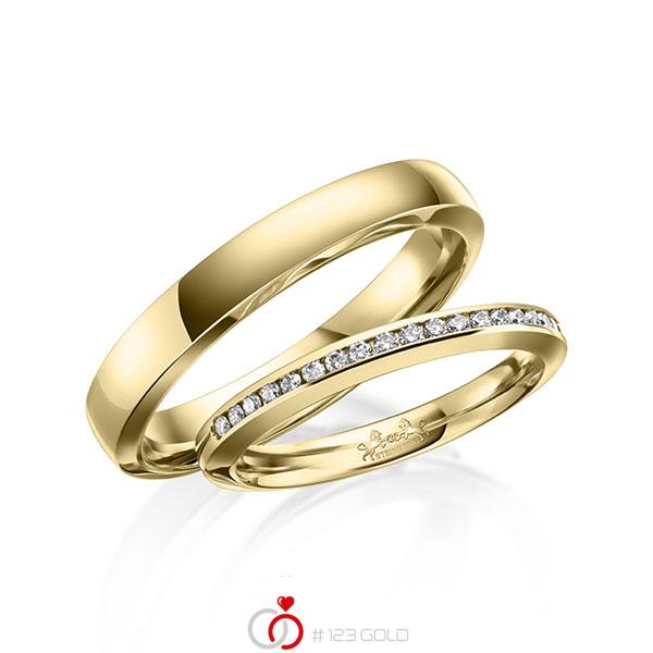 Paar klassische Memoire-Trauringe/Eheringe in Gelbgold 585 halbausgefasst mit zus. 0,23 ct. Brillant tw, si von Steinberg - Q-1635-2 Paar klassische Memoire-Trauringe/Eheringe in Gelbgold 585 halbausgefasst mit zus. 0,23 ct. Brillant tw, si von Steinberg - Q-1635-2