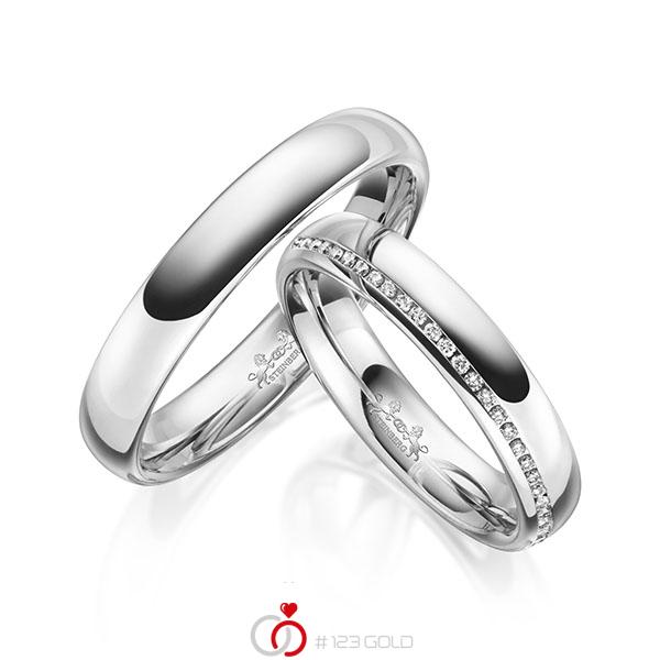 Paar klassische Memoire-Trauringe/Eheringe in Weißgold 585 halbausgefasst mit zus. 0,145 ct. Brillant tw, si von Steinberg - Q-1633-1 Paar klassische Memoire-Trauringe/Eheringe in Weißgold 585 halbausgefasst mit zus. 0,145 ct. Brillant tw, si von Steinberg - Q-1633-1