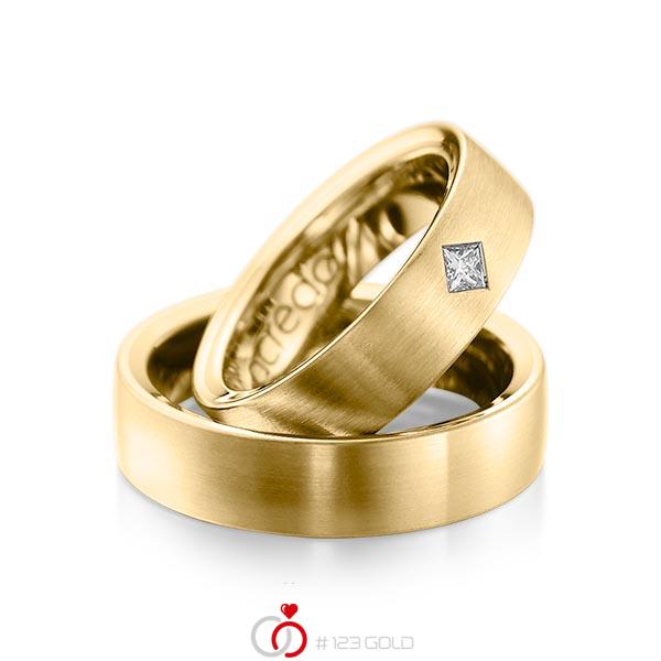 Paar klassische Trauringe/Eheringe in aussen Gelbgold 585 , innen Gelbgold 585 mit zus. 0,12 ct. Prinzess-Diamant tw, si von acredo - A-1073-8 Paar klassische Trauringe/Eheringe in aussen Gelbgold 585 , innen Gelbgold 585 mit zus. 0,12 ct. Prinzess-Diamant tw, si von acredo - A-1073-8