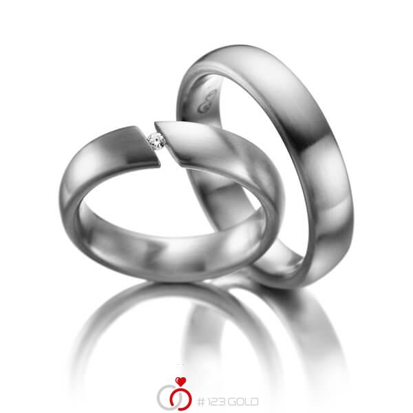 Paar klassische Trauringe/Eheringe in Edelstahl mit zus. 0,03 ct. Brillant tw, si von 123gold - E-2030-1 Paar klassische Trauringe/Eheringe in Edelstahl mit zus. 0,03 ct. Brillant tw, si von 123gold - E-2030-1