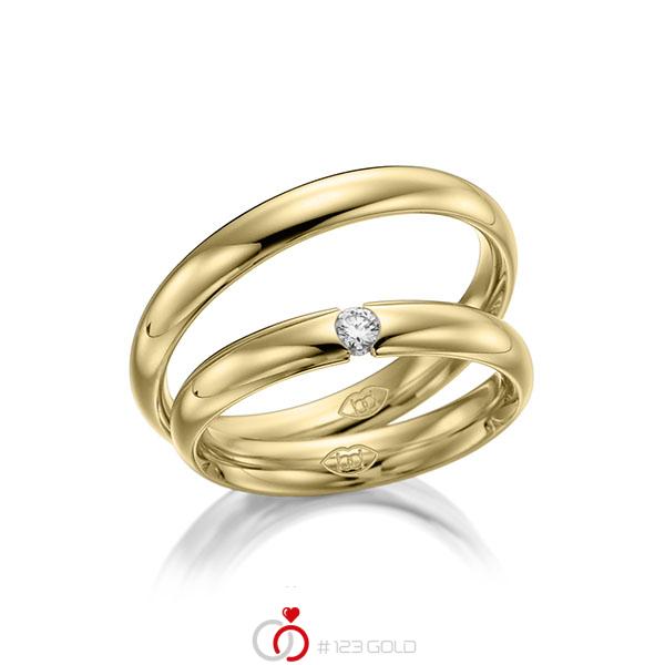 Paar klassische Trauringe/Eheringe in Gelbgold 375 mit zus. 0,05 ct. Brillant tw, si - NP-1210-1 Paar klassische Trauringe/Eheringe in Gelbgold 375 mit zus. 0,05 ct. Brillant tw, si - NP-1210-1