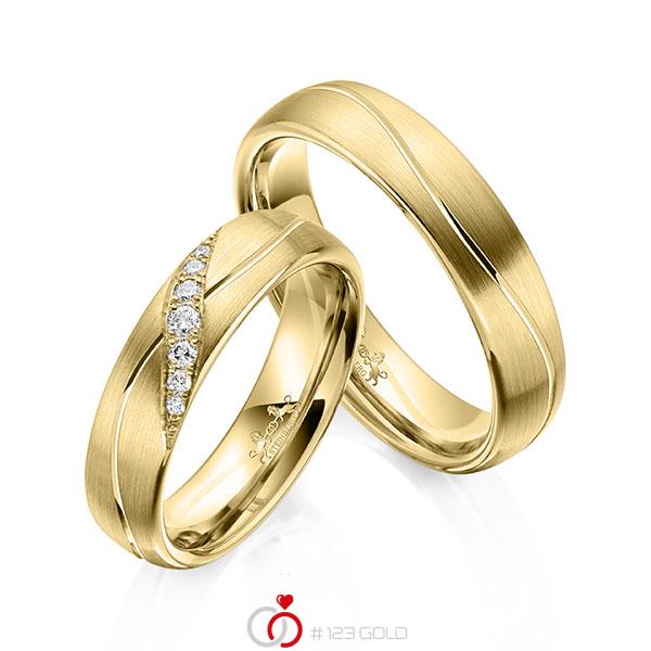 Paar klassische Trauringe/Eheringe in Gelbgold 585 mit zus. 0,1 ct. Brillant tw, si von Steinberg - Q-1610-5 Paar klassische Trauringe/Eheringe in Gelbgold 585 mit zus. 0,1 ct. Brillant tw, si von Steinberg - Q-1610-5