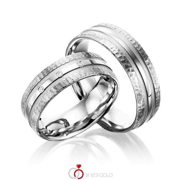Paar klassische Trauringe/Eheringe in Graugold 585 gehämmert Struktur, mit zus. 0,03 ct. Brillant tw, si von Merii - M-1051-5 Paar klassische Trauringe/Eheringe in Graugold 585 gehämmert Struktur, mit zus. 0,03 ct. Brillant tw, si von Merii - M-1051-5
