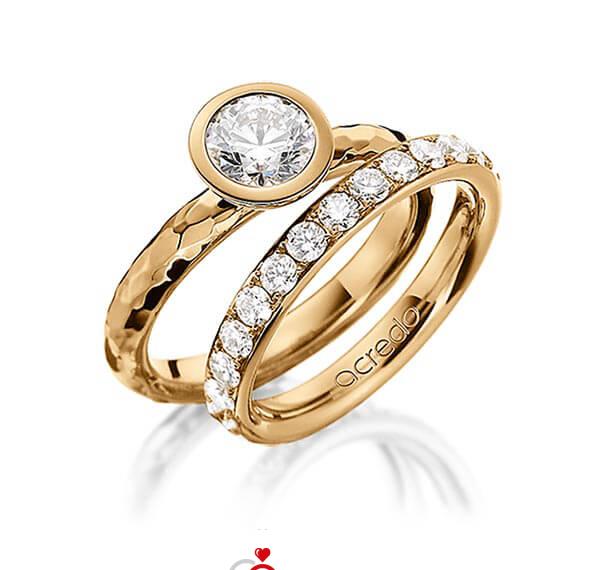 Paar klassische Trauringe/Eheringe in Roségold 585 gehämmert Struktur mit 1 ct. + zus. 1,4 ct. Brillant r, if von acredo - A-1482-3 Paar klassische Trauringe/Eheringe in Roségold 585 gehämmert Struktur mit 1 ct. + zus. 1,4 ct. Brillant r, if von acredo - A-1482-3