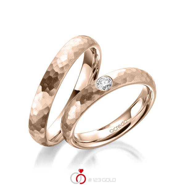 Paar klassische Trauringe/Eheringe in Rotgold 585 gehämmert Struktur mit zus. 0,15 ct. Brillant tw, si von acredo - A-1962-2 Paar klassische Trauringe/Eheringe in Rotgold 585 gehämmert Struktur mit zus. 0,15 ct. Brillant tw, si von acredo - A-1962-2