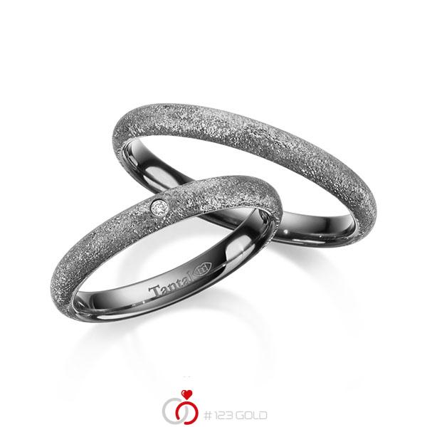 Paar klassische Trauringe/Eheringe in Tantal 900 mit zus. 0,02 ct. Brillant tw, si - UQ-1057-1 Paar klassische Trauringe/Eheringe in Tantal 900 mit zus. 0,02 ct. Brillant tw, si - UQ-1057-1
