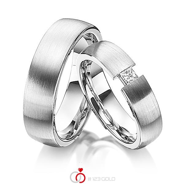 Paar klassische Trauringe/Eheringe in Weißgold 585 mit zus. 0,12 ct. Prinzess-Diamant tw, si von Steinberg - Q-1189-5 Paar klassische Trauringe/Eheringe in Weißgold 585 mit zus. 0,12 ct. Prinzess-Diamant tw, si von Steinberg - Q-1189-5