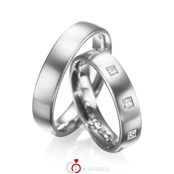Paar klassische Trauringe/Eheringe in Weißgold 585 mit zus. 0,45 ct. Prinzess-Diamant tw, si von acredo - A-1004-7 Paar klassische Trauringe/Eheringe in Weißgold 585 mit zus. 0,45 ct. Prinzess-Diamant tw, si von acredo - A-1004-7