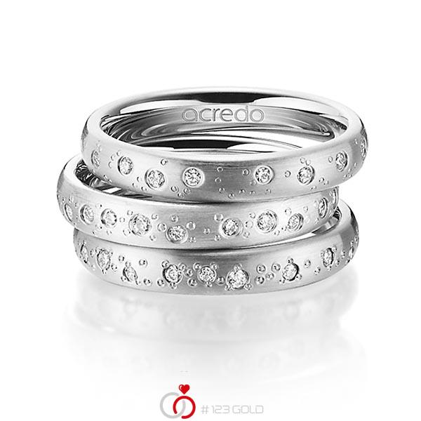 Set in witgoud 18 kt. met in totaal 0,663 ct. Briljant tw/si van acredo - A-1447-12 Set in witgoud 18 kt. met in totaal 0,663 ct. Briljant tw/si van acredo - A-1447-12