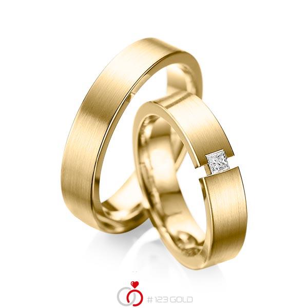 Set klassieke trouwringen in geelgoud 14 kt. met in totaal 0,1 ct. Princess-Diamant tw/si van acredo - A-1041-6 Set klassieke trouwringen in geelgoud 14 kt. met in totaal 0,1 ct. Princess-Diamant tw/si van acredo - A-1041-6