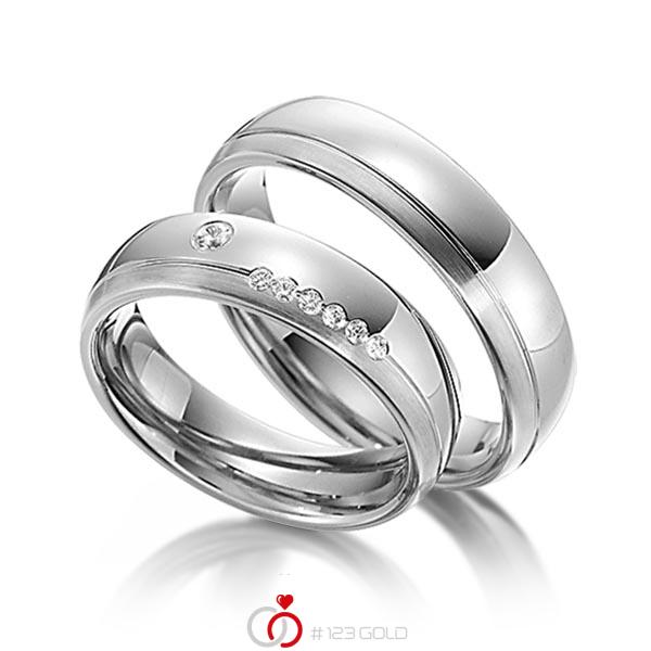 Set Klassieke trouwringen in grijsgoud 14 kt. met in totaal 0,1 ct. Briljant tw/si van Steinberg - Q-1339-10 Set Klassieke trouwringen in grijsgoud 14 kt. met in totaal 0,1 ct. Briljant tw/si van Steinberg - Q-1339-10