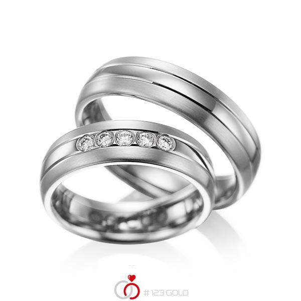 Set Klassieke trouwringen in grijsgoud 14 kt. met in totaal 0,2 ct. Briljant tw/si van acredo - A-1001-8 Set Klassieke trouwringen in grijsgoud 14 kt. met in totaal 0,2 ct. Briljant tw/si van acredo - A-1001-8