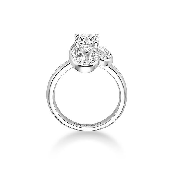 Heart Solitaire, 4 prongs in heart-setting