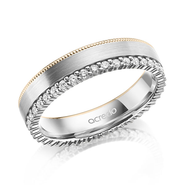 Bicolor Memoire-trouwring in witgoud 14 kt. Signature Goud 585 volledig gezet met in totaal 0,38 ct. tw/si van acredo
