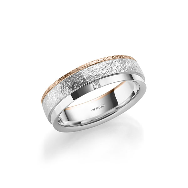 bicolor Trauring/Ehering in Rotgold 585 Weißgold 585 crushed Struktur, mit zus. 0,03 ct. Prinzess-Diamant tw, si von acredo - A-2015-8 bicolor Trauring/Ehering in Rotgold 585 Weißgold 585 crushed Struktur, mit zus. 0,03 ct. Prinzess-Diamant tw, si von acredo - A-2015-8